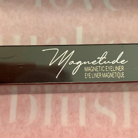 🎁NEW Tori Belle Magnetude Magnetic Lashes & Eyeliner. - Picture 9 of 16